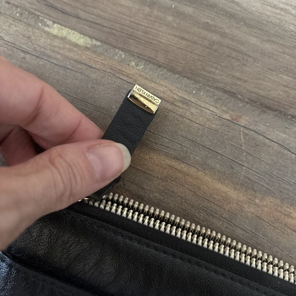 Calvin Klein‎ Leather Clutch Purse Black 12